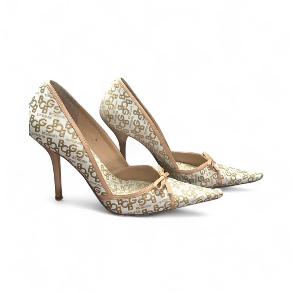 BCBG logo print pointy toe sexy heels